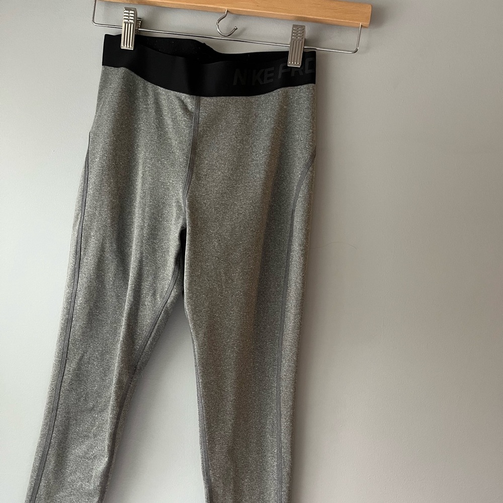 Nike Pro leggings size small. Gray